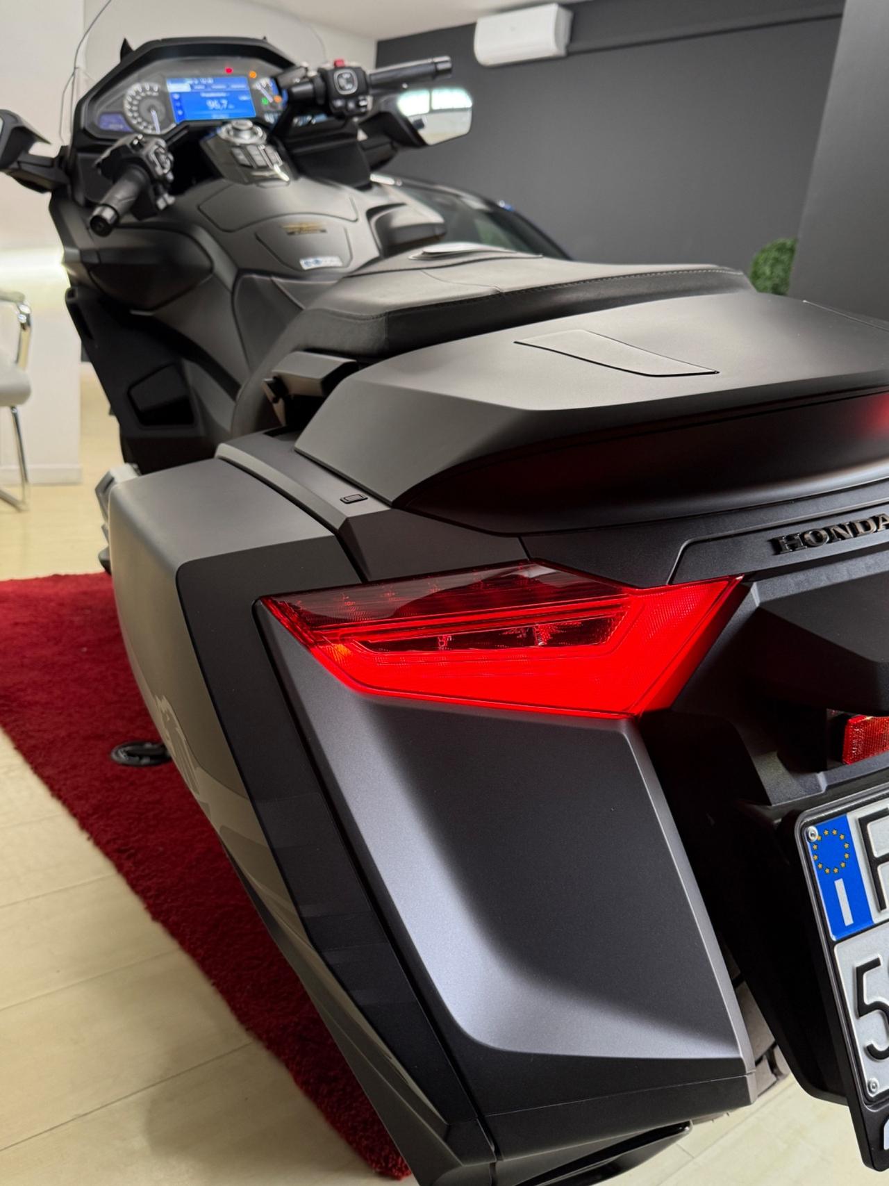 Honda GL 1800 Gold Wing Bagger 50 Anniversary