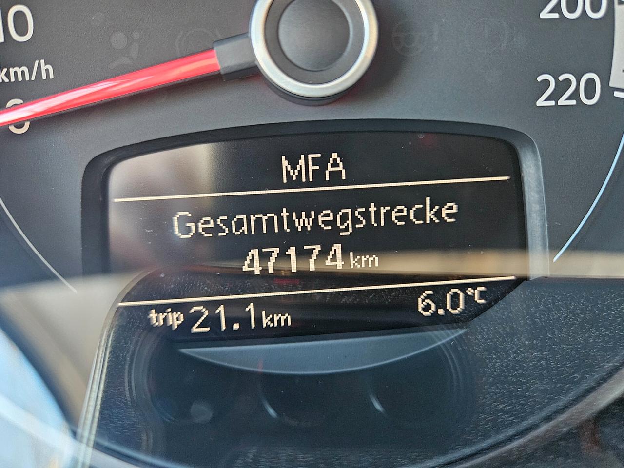 Volkswagen up! 1.0 5p. take SOLO 47.000 KM