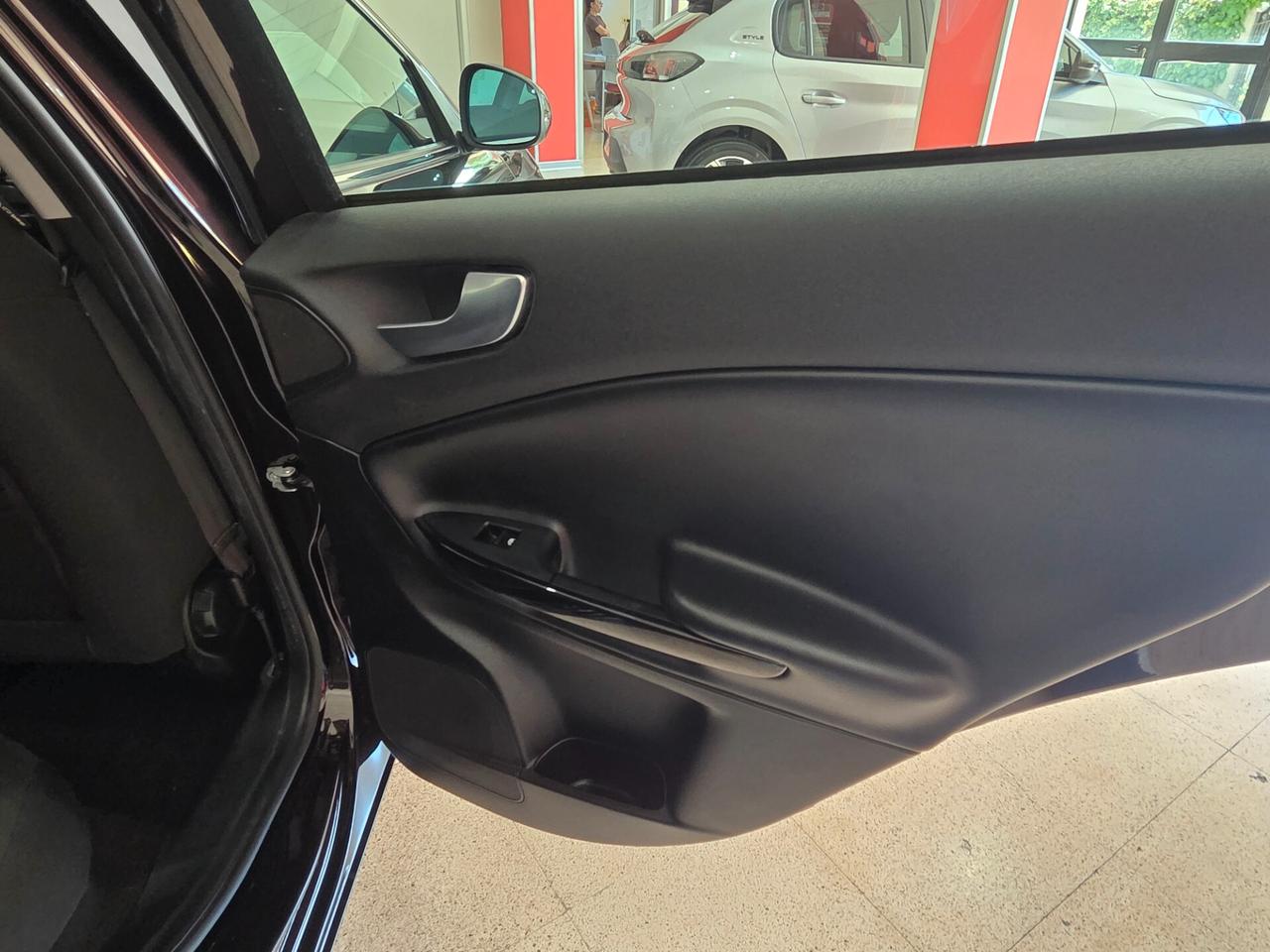 Alfa Romeo Giulietta 1.6 JTDm-2 105 CV Distinctive