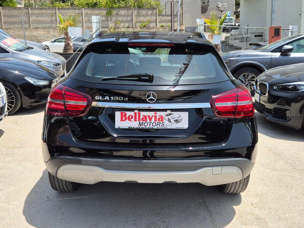 Mercedes GLA 180 d Manuale NAVI LED