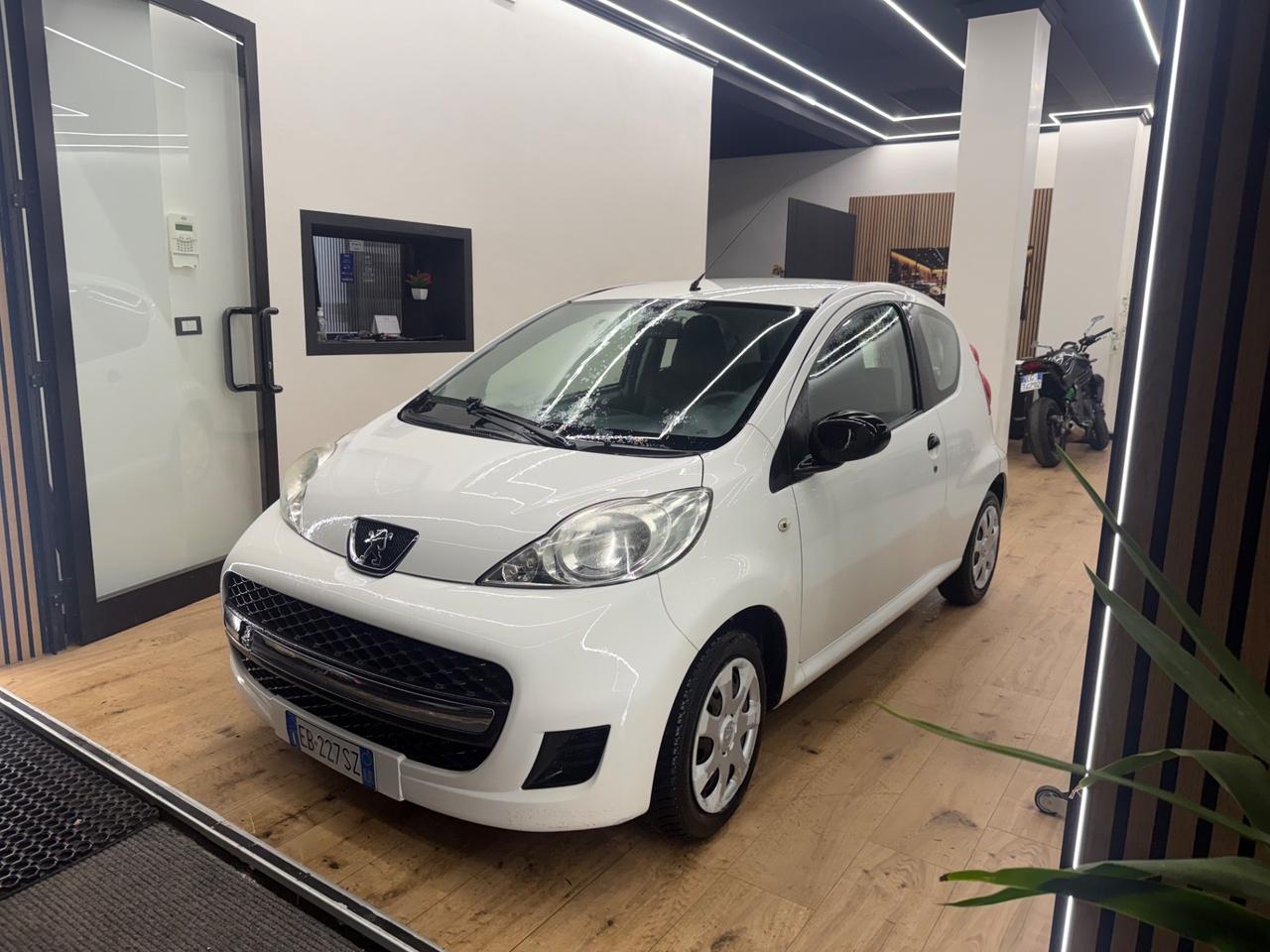 Peugeot 107 1.0 68CV 3p. Desir