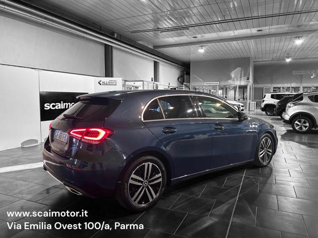 MERCEDES-BENZ A 180 d Automatic Premium