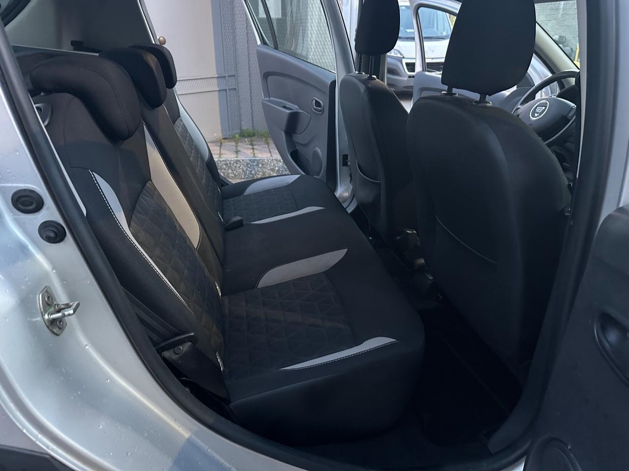 Dacia Sandero Stepway 900 TCe 90CV - ok neopatentati