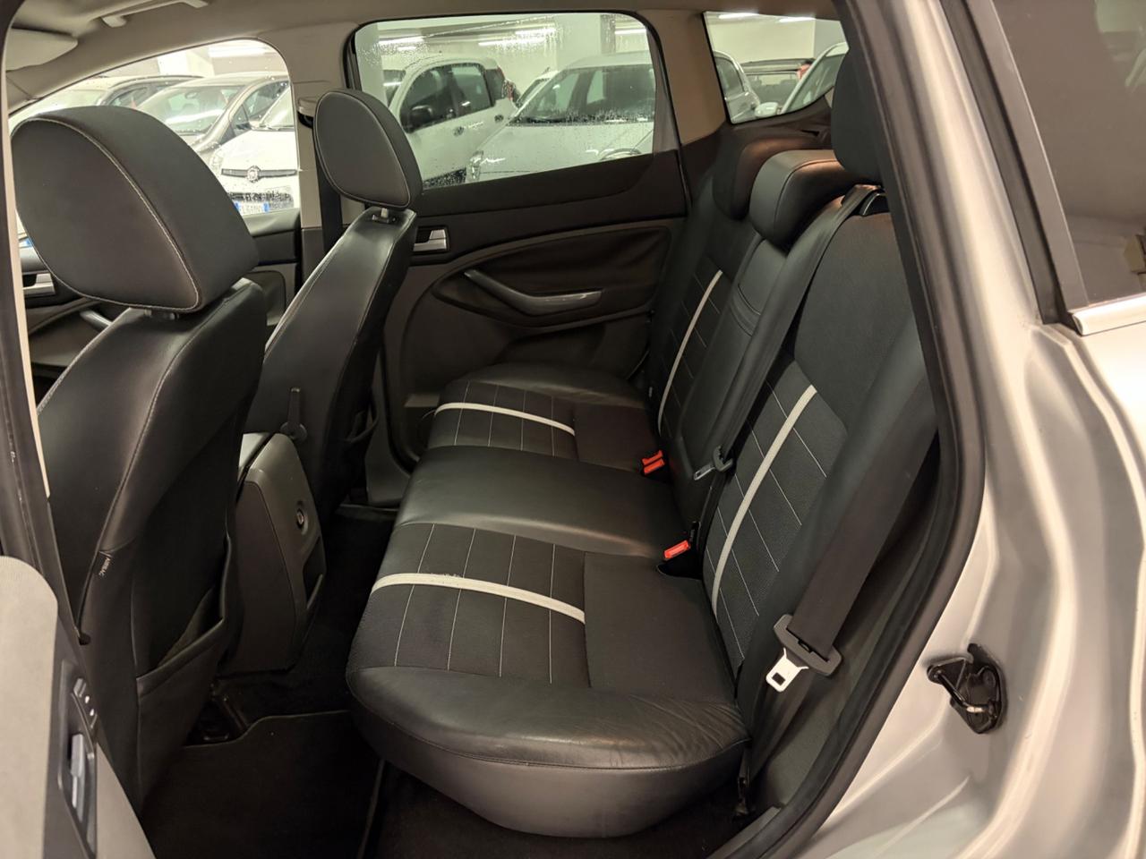 Ford Kuga 2.0 TDCi 163 CV 4WD Titanium DPF Nuova !