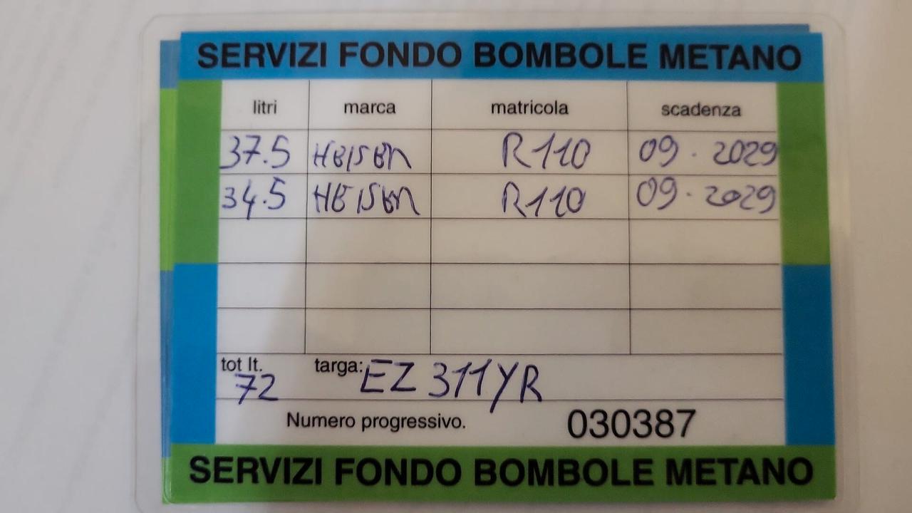 VOLKSWAGEN UP! ECO METANO-3 EURO X 100 KM-BOLLO 35