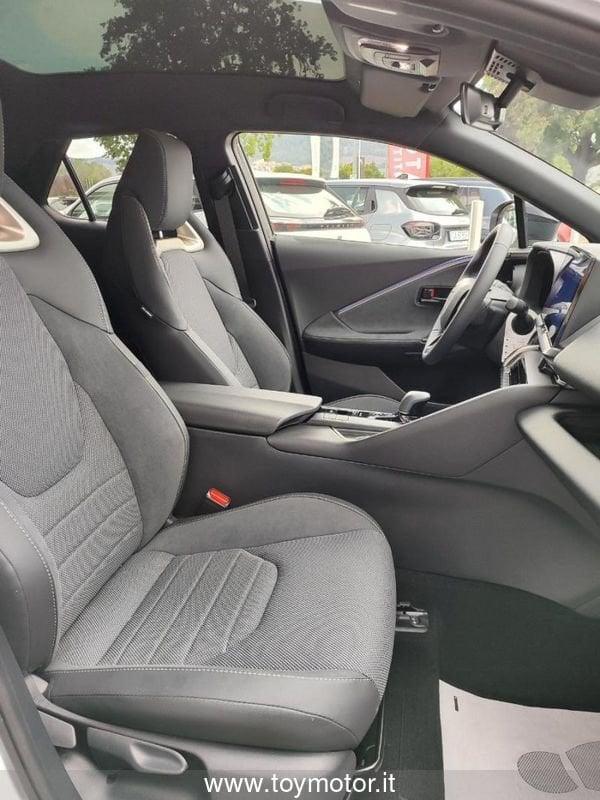 Toyota C-HR (2023-) 1.8 HV Lounge
