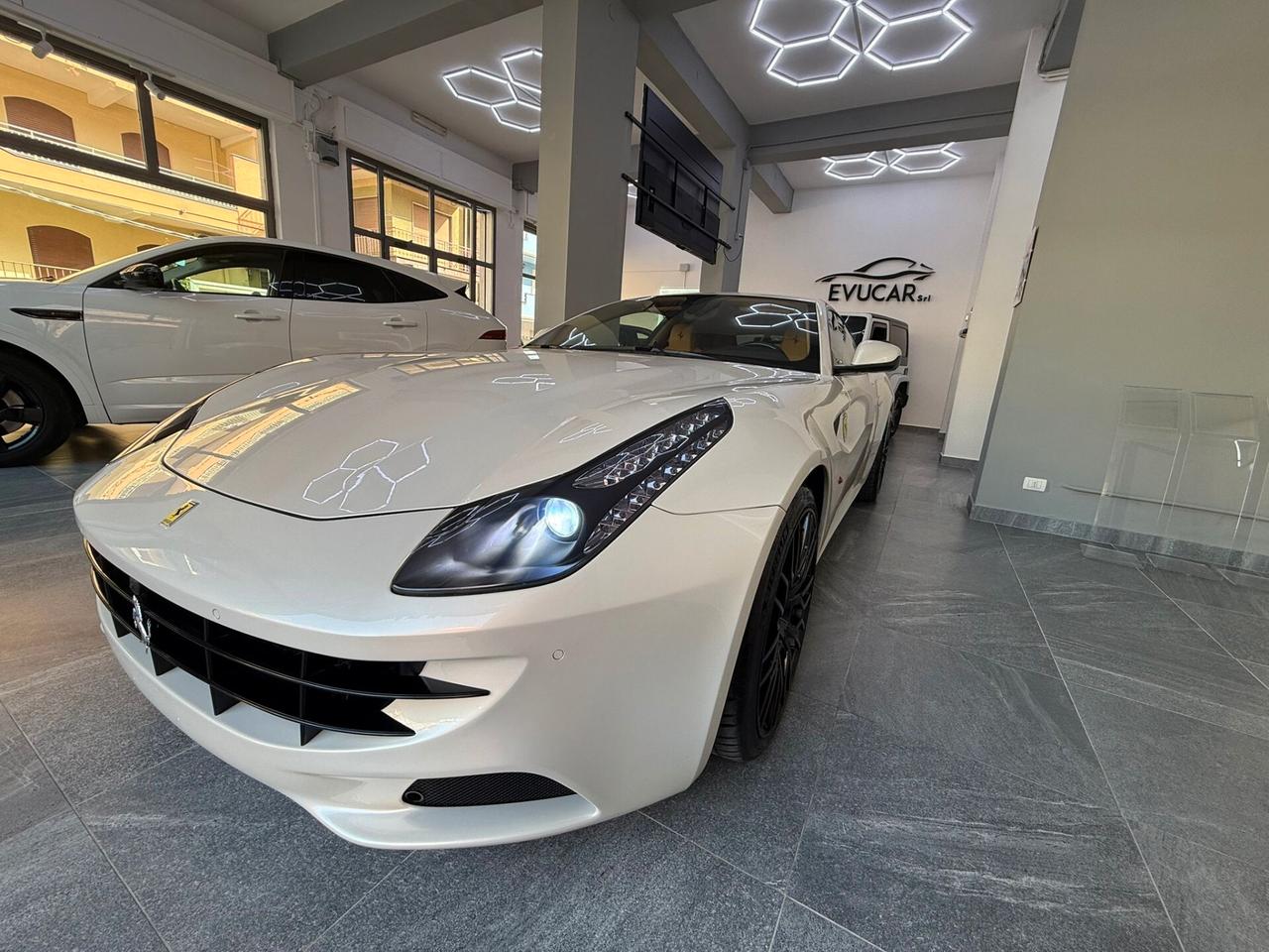 Ferrari FF 2012 Tailor Made – Full Optional – Bianco Perla – Tagliandi Ferrari