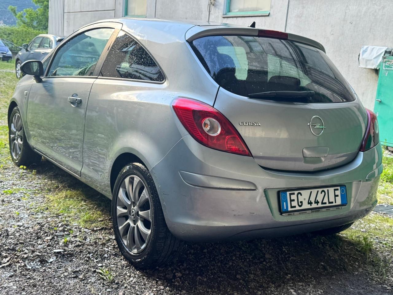 Opel Corsa 1.2 3 porte Elective NEOPATENTATI