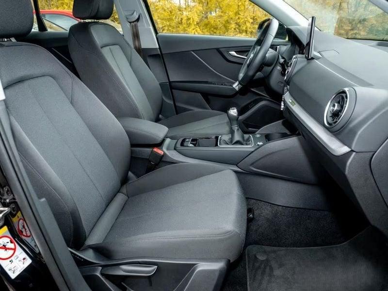 Audi Q2 1.0 30 TFSI BUSINESS LED CARPLAY PDC
