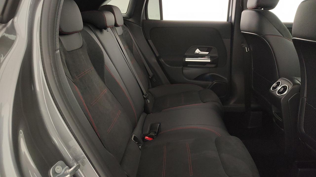 Mercedes-Benz GLA 200 d automatic