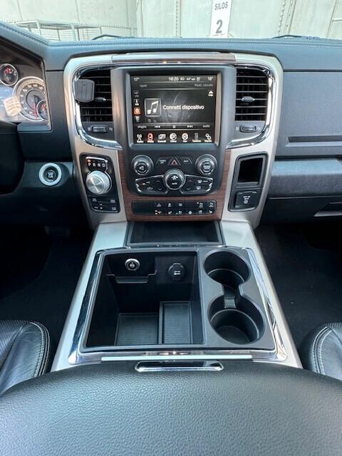 DODGE RAM 1500 LARAMIE 4x4