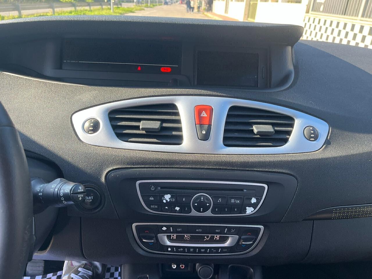 Renault Scenic X Mood 1.5 dCi 110CV Dynamique 2010