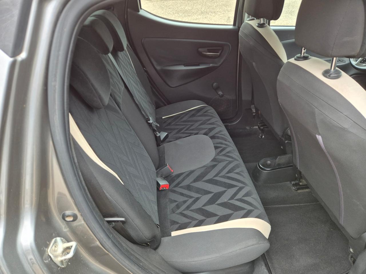 Lancia Ypsilon 1.2 69 CV 5 porte Gold