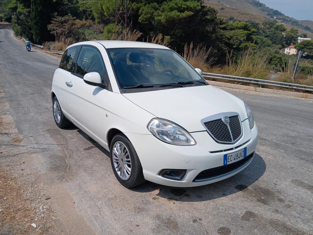 Lancia Ypsilon 1.2 Benzina