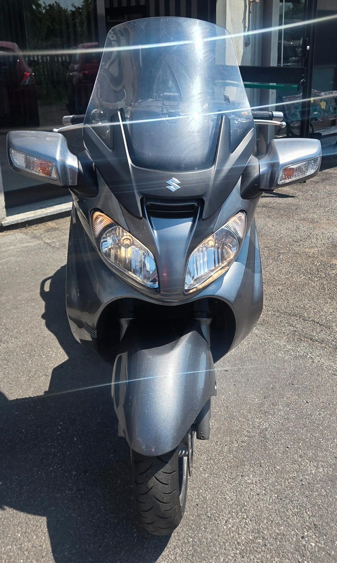 Suzuki Burgman 650