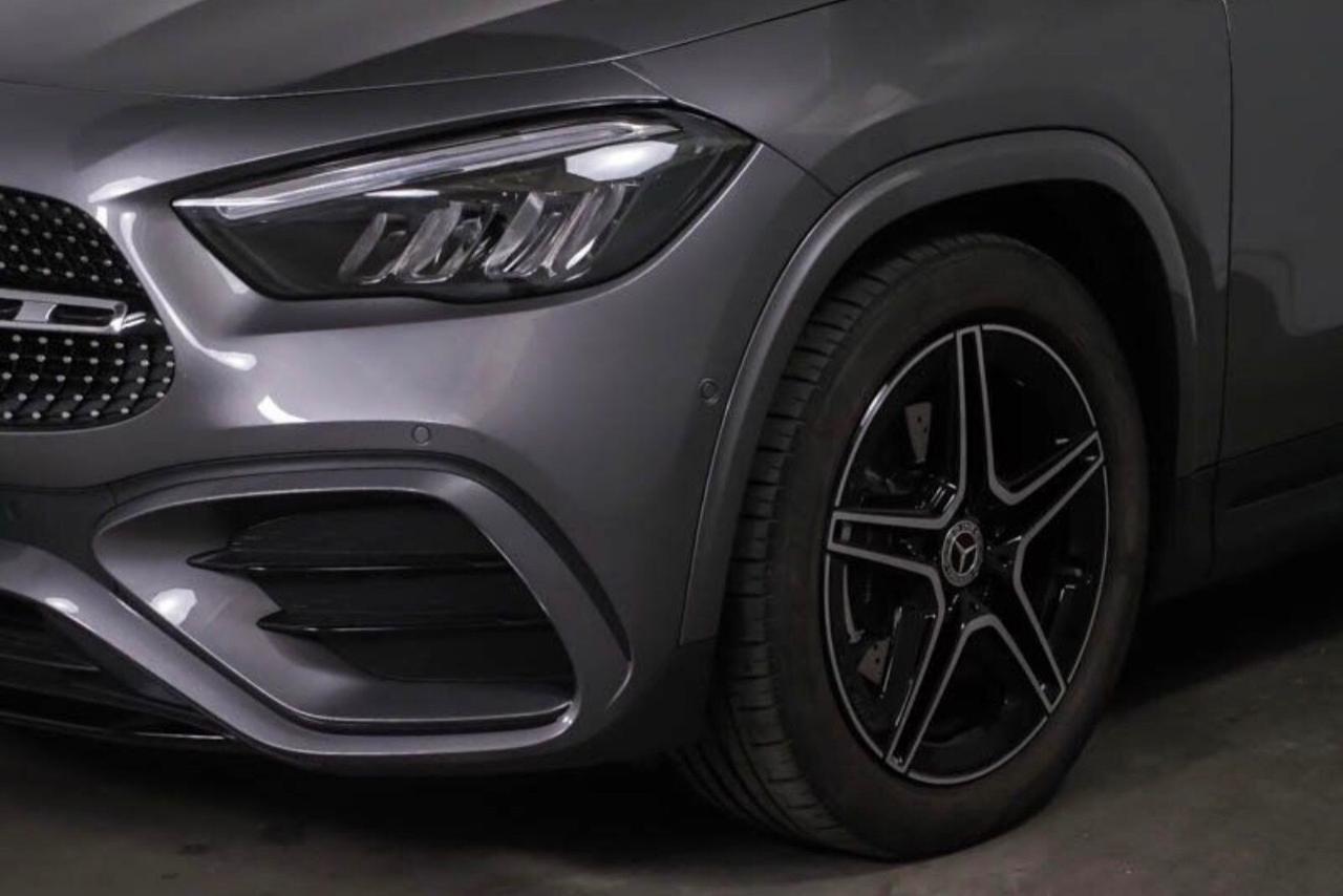 Mercedes-benz GLA 200d Automatic Premium Amg Tetto Pack night