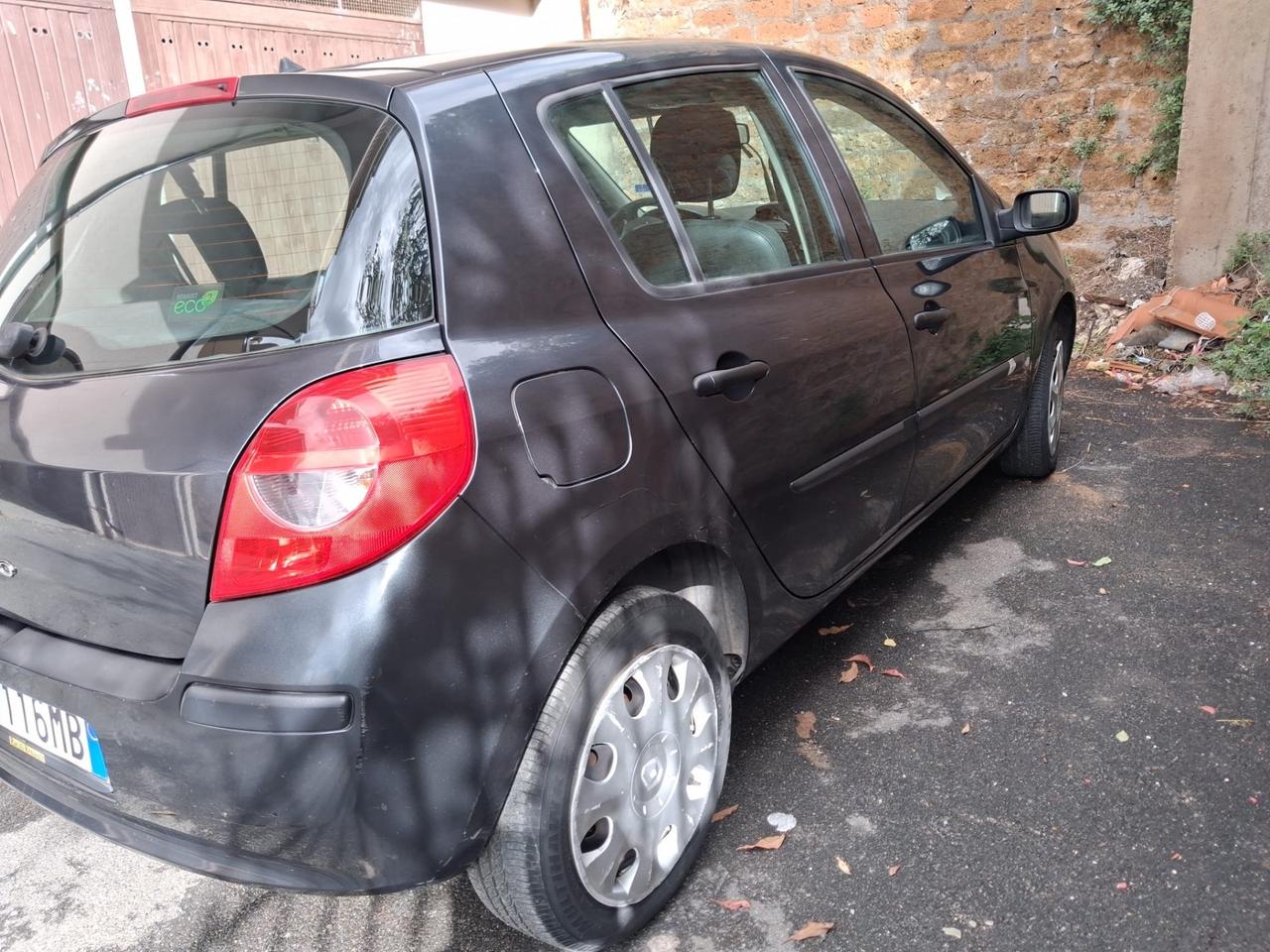 Renault Clio 1.2 16V 5 porte Confort