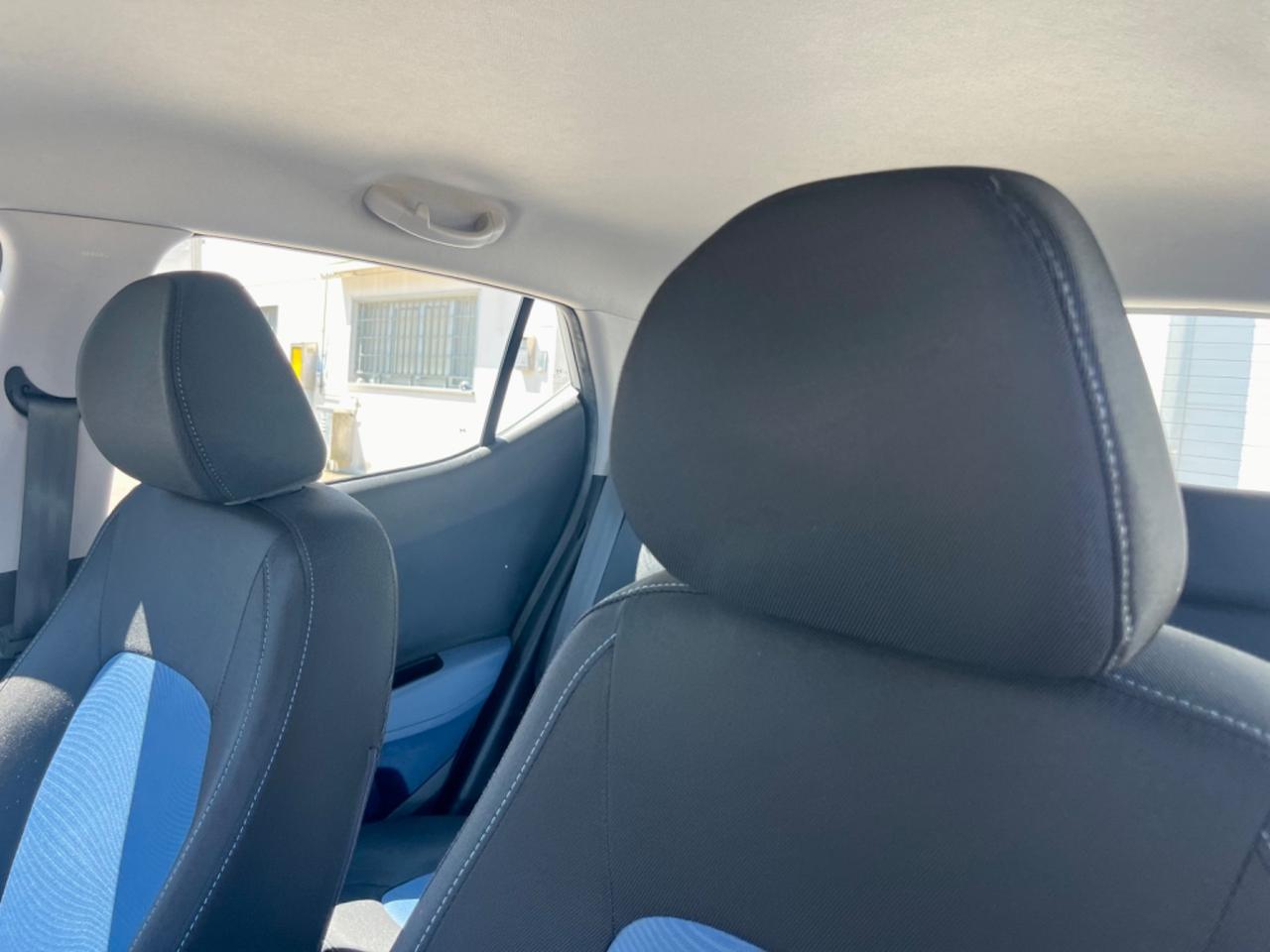 Hyundai i10 1.0benz 2015 64.000km cambio automatico perfetta