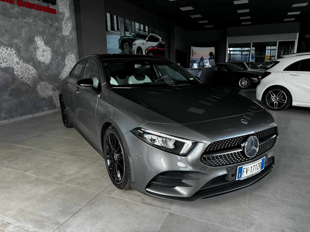 MERCEDES A 180CDI SEDAN AT8 PREMIUM TETTO APRIBILE