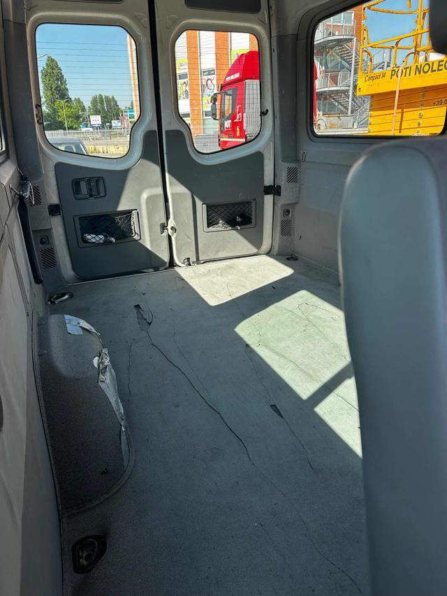 VOLKSWAGEN Crafter 35 2.5 TDI 136CV PL-TA Kombi