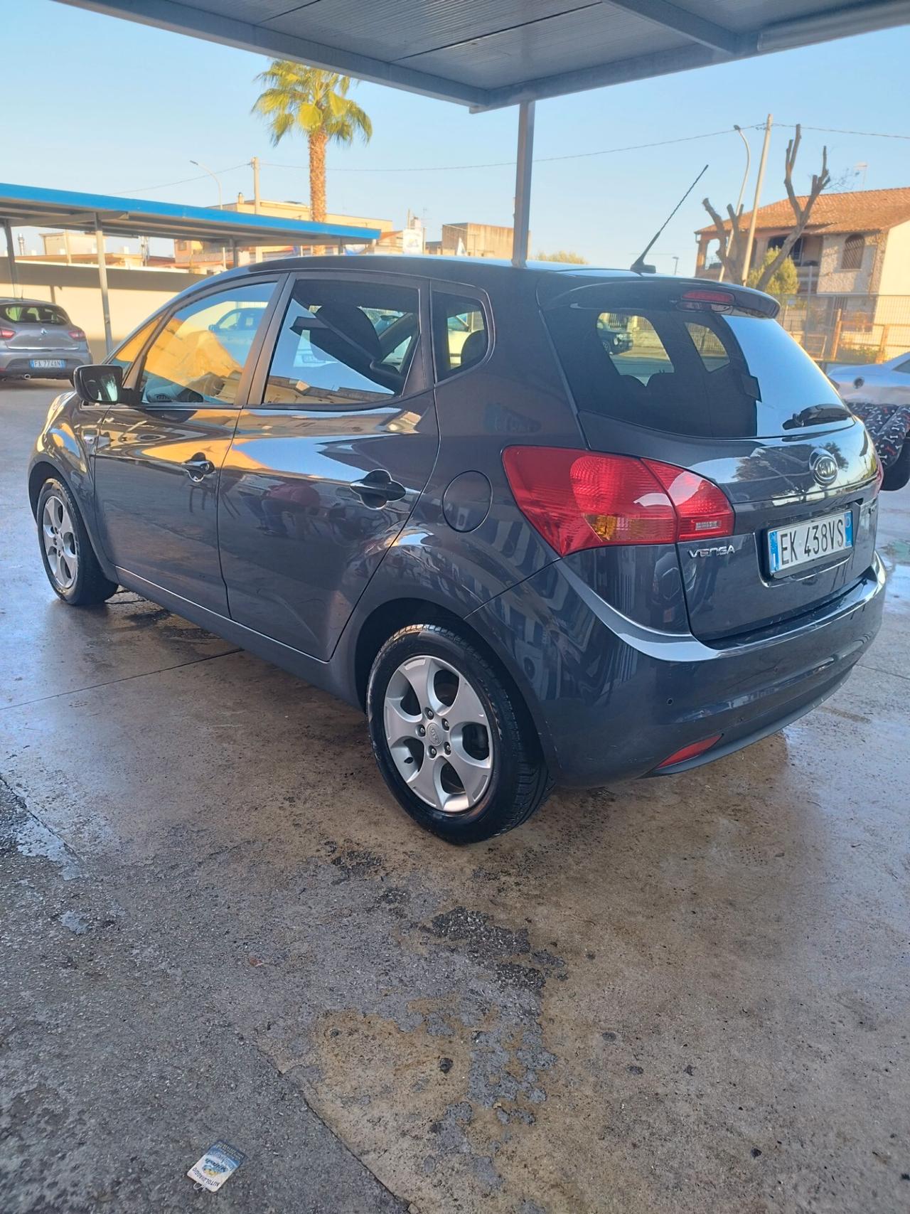 Kia Venga 1.4 CRDi 90CV WGT EX