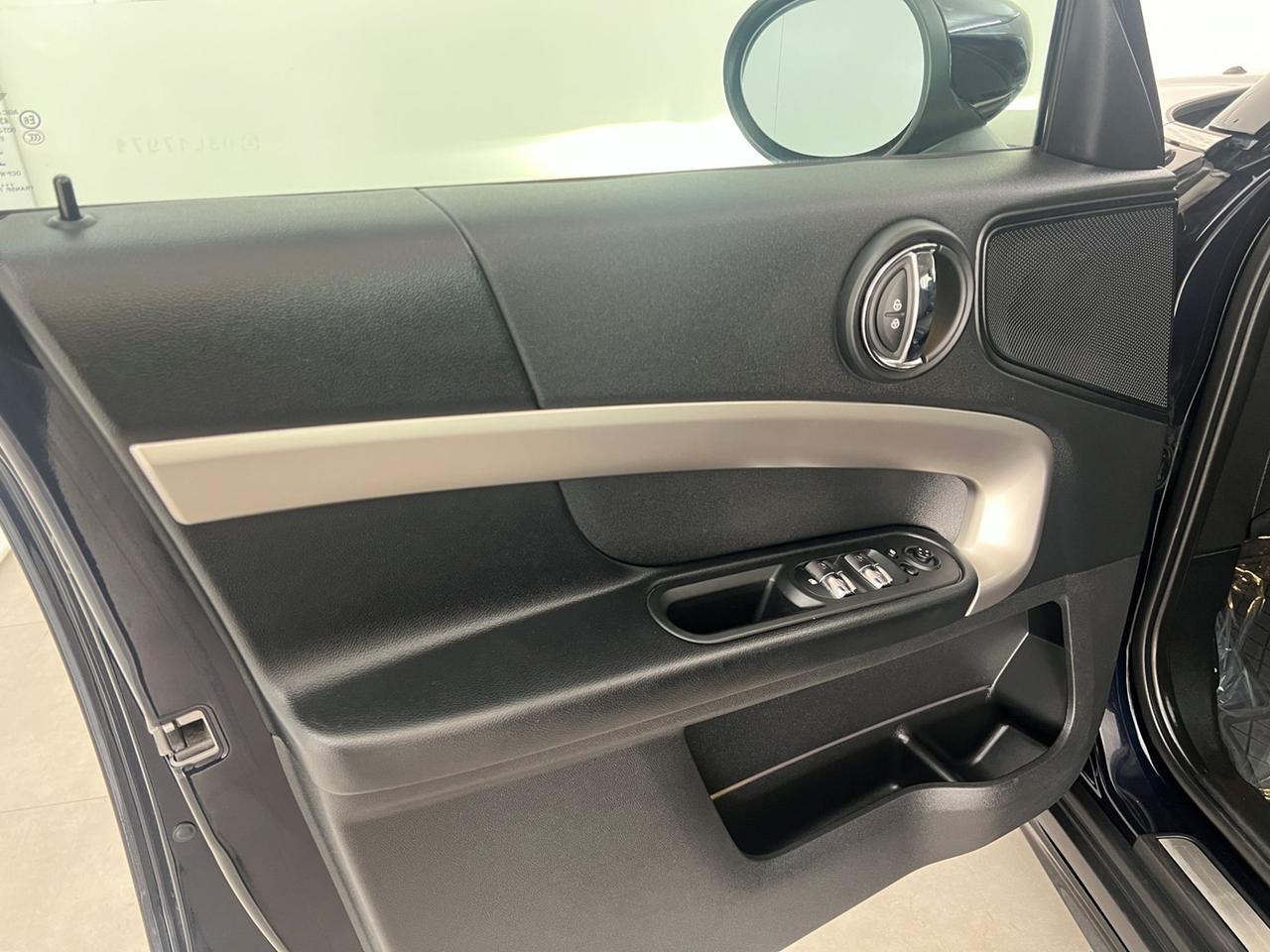 MINI Mini Countryman F60 2017 Mini Countryman 1.5 One D auto 7m