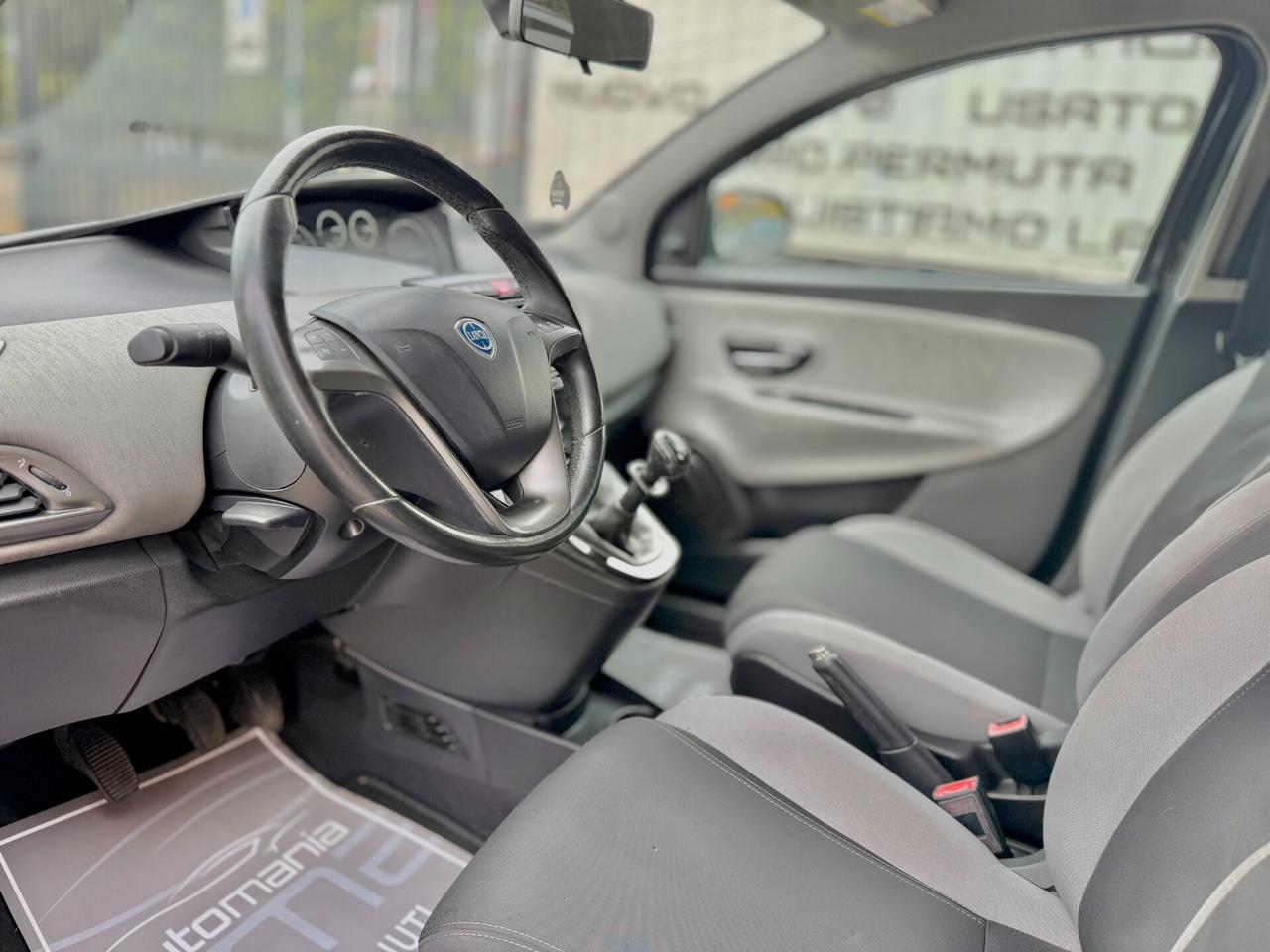 Lancia Ypsilon 1.2 69 CV 5p GPL Ecochic GPLRINNOVATO\DISTRUBIZIONEFATTA