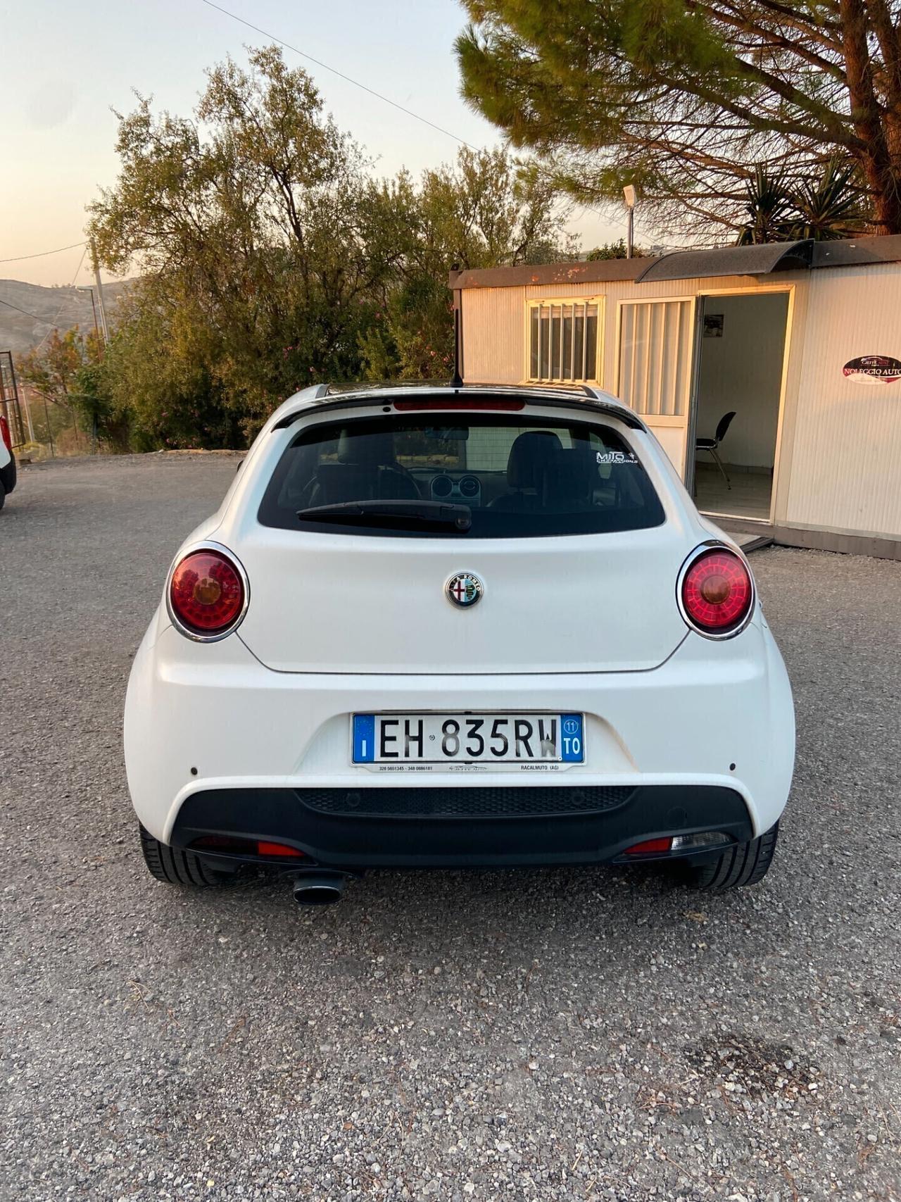 Alfa Romeo MiTo 1.6 JTDm-2 (Bianco Opaco)