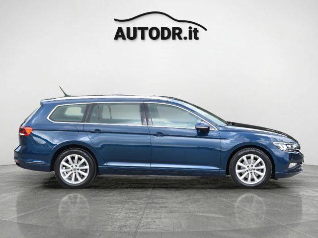 VOLKSWAGEN Passat Variant 2.0 TDI EVO 150cv Business Fari LED, Navi, Ambient
