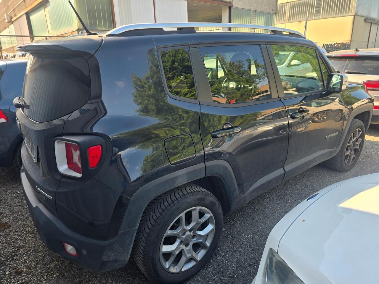 JEEP Renegade in arrivo