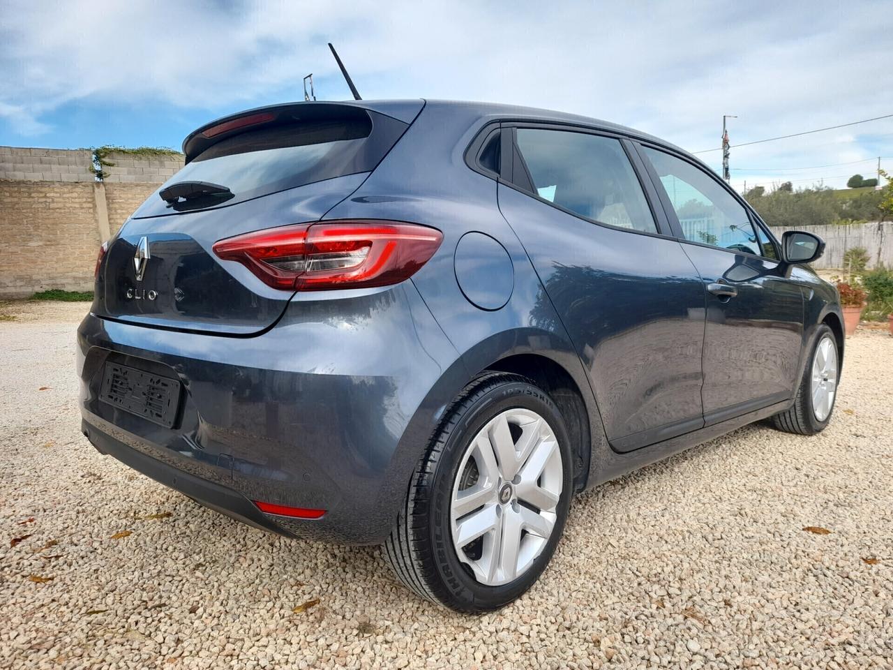 Renault Clio TCe 90 CV ok neopatentati anno 2022