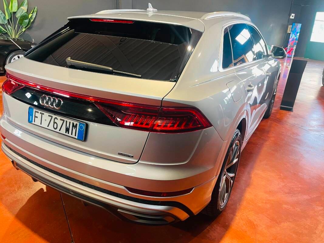 Audi Q8 50 3.0 tdi mhev quattro tiptronic 21''
