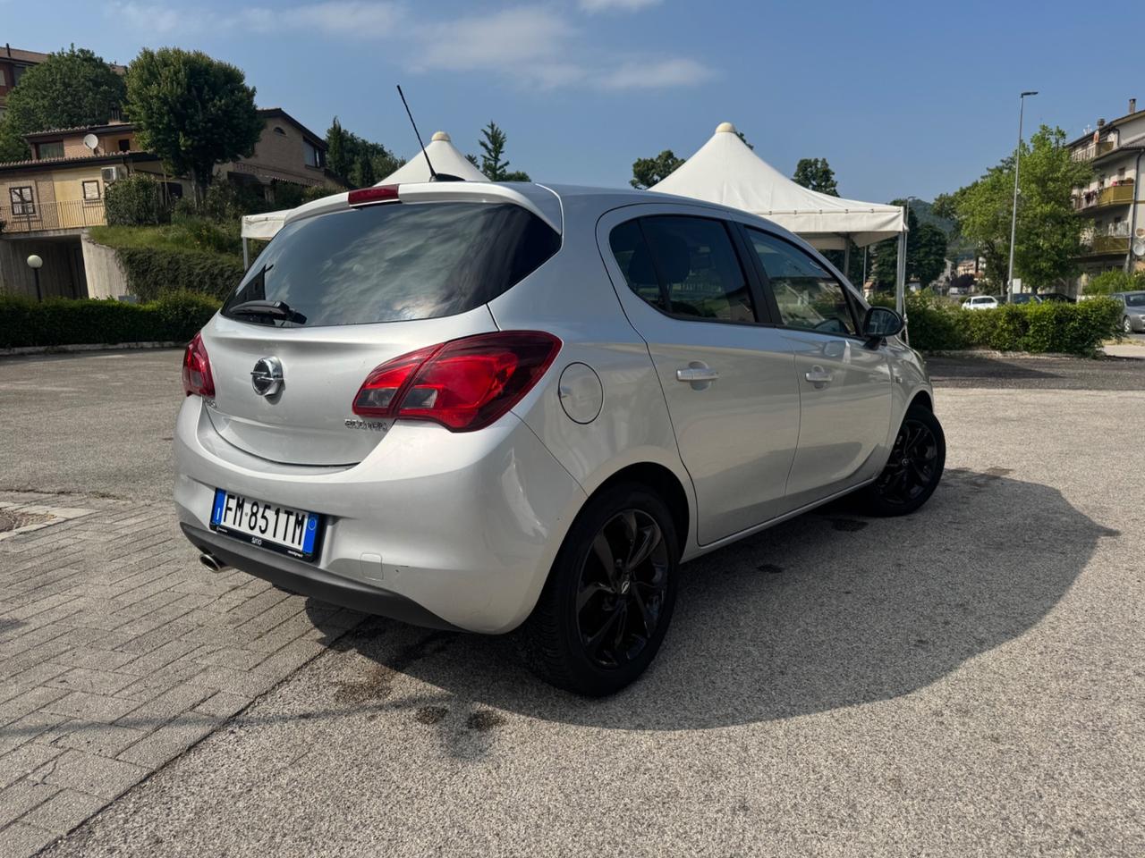 Opel Corsa 1.4 90CV GPL Tech Black Edition