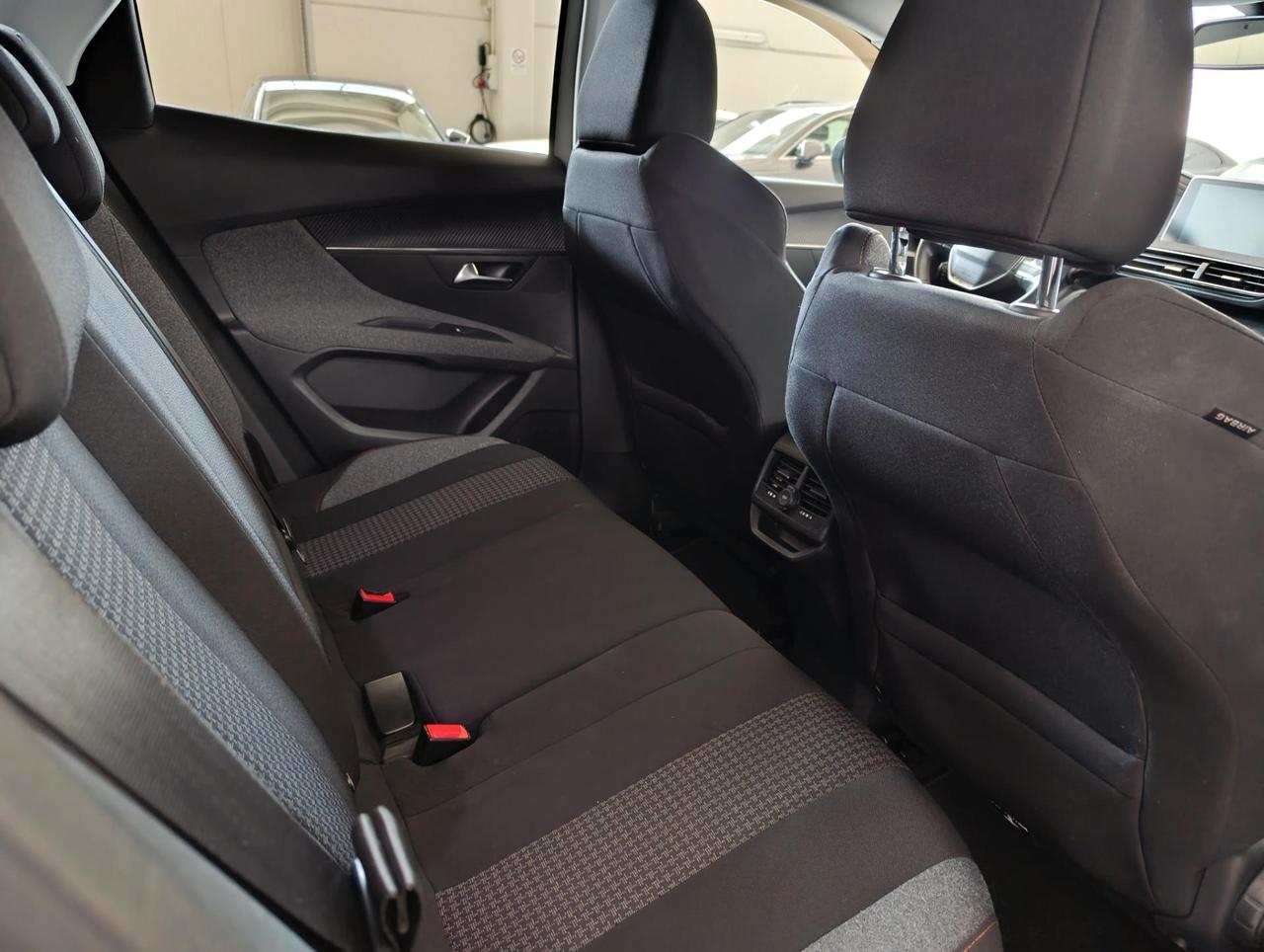 Peugeot 3008 3008 1.6 bluehdi Active s&s 120cv