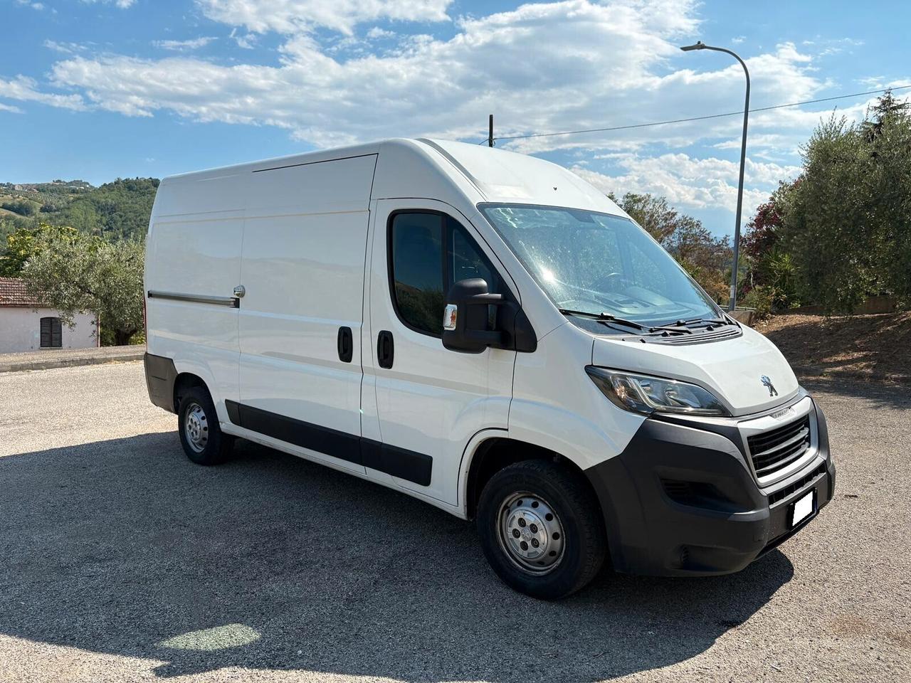 Peugeot Boxer 335 2.2BHDi 140 S&S PmTm E6D 10-2019