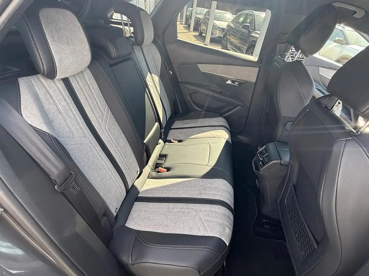 Peugeot 3008 Hybrid4 300 e-EAT8 GT Pack
