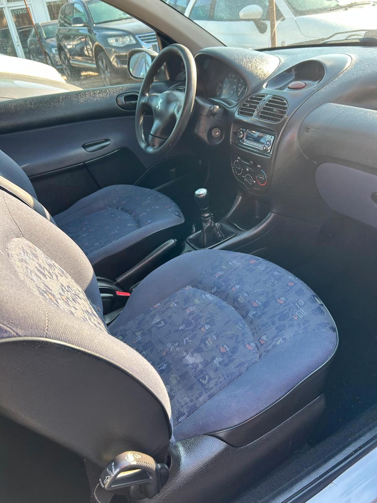 Peugeot 206 1.1 3p. XT OK Neo patentati