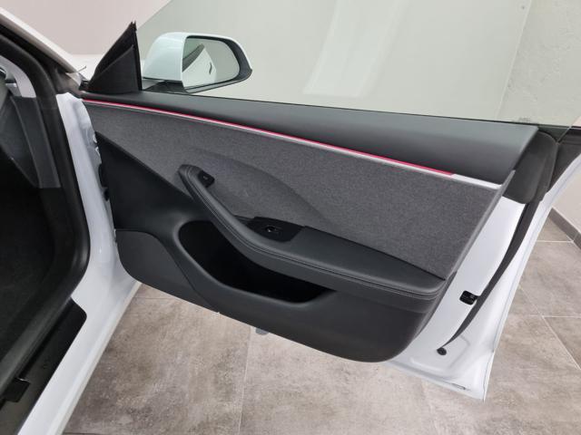 TESLA Model 3 NV35 RWD Premium