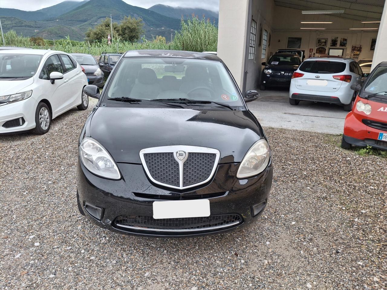 Lancia Ypsilon 1.2 Oro