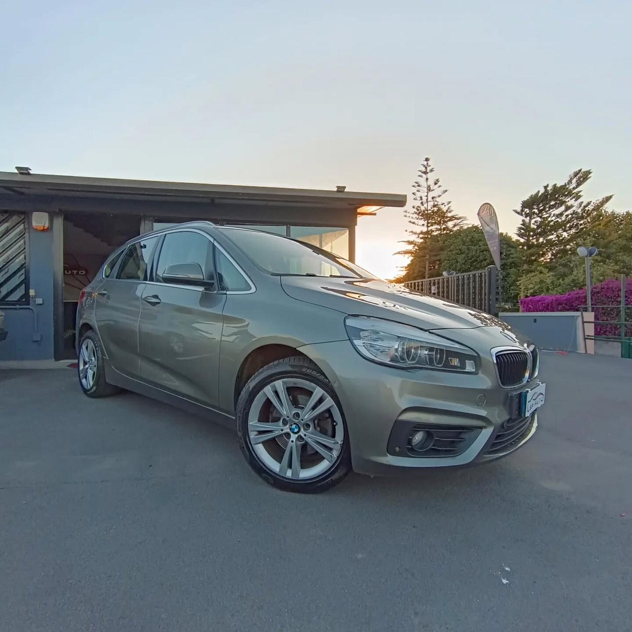 Bmw 2er Active Tourer 218d LUXURY