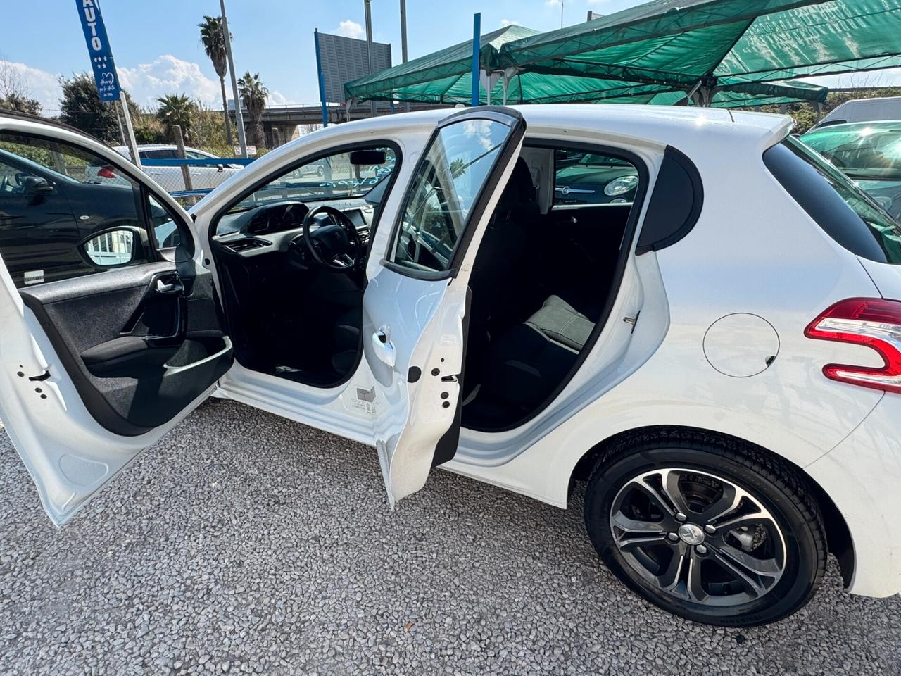 Peugeot 208 5 porte 1400 GPL Motore Nuovo 2014