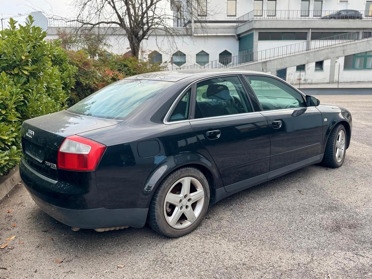 Audi A4 2.5 V6 TDI/180 CV cat quattro