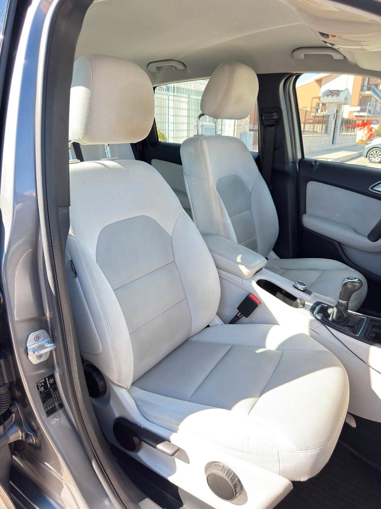 Mercedes-benz B 180 CDI BlueEFFICIENCY Premium