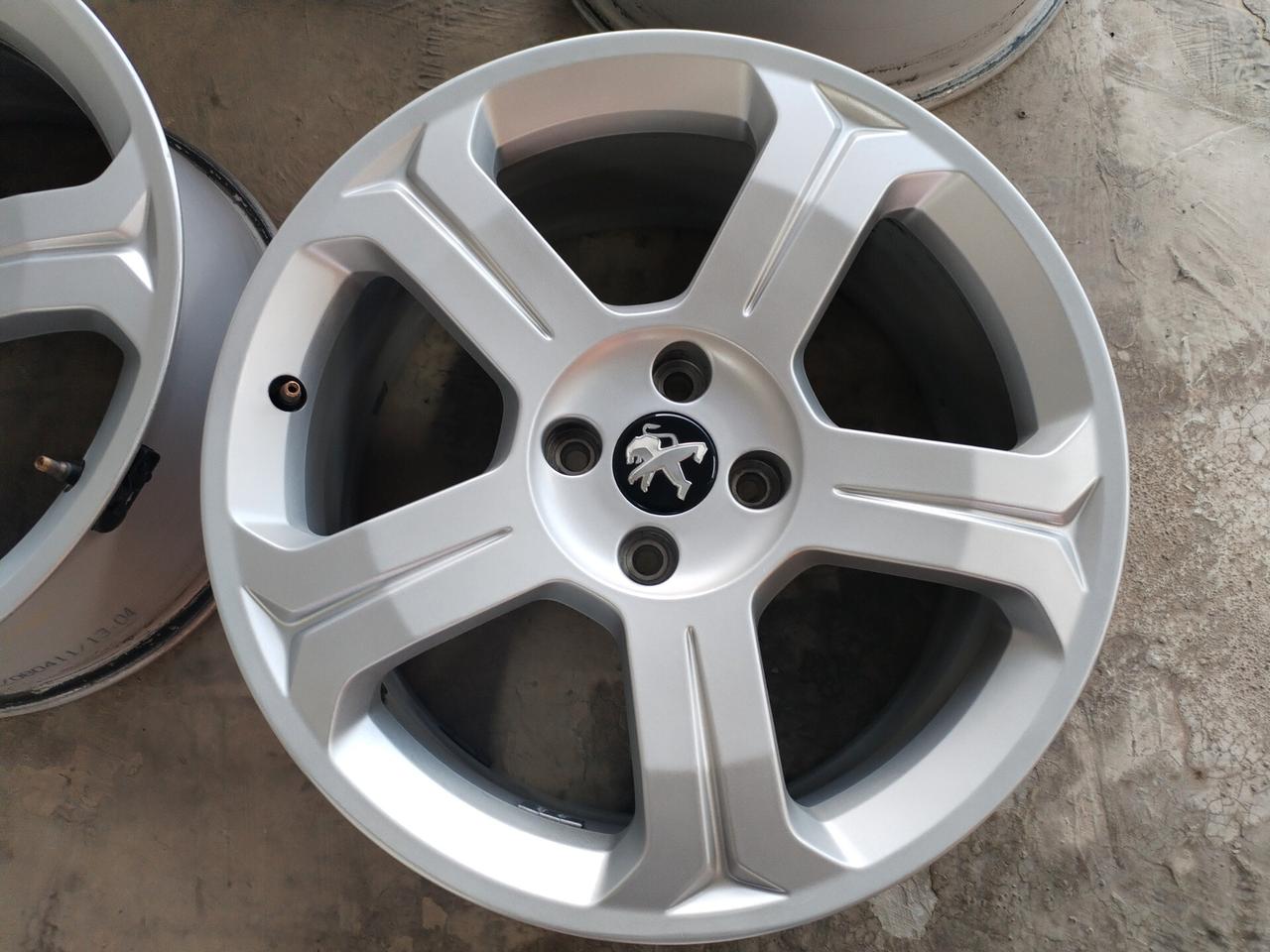 Cerchi da 18 Peugeot Citroen - Ripristinati Come Nuovi