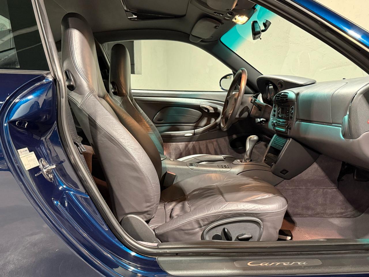 Porsche 911 Carrera cat Coupé
