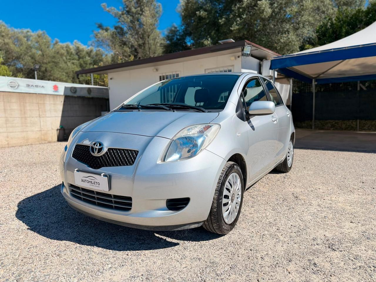 Toyota Yaris 1.0 5 porte Sol