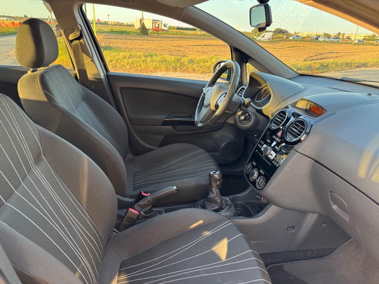 Opel Corsa 1.2 5 porte Cosmo