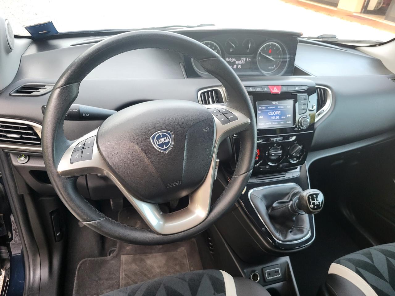 Lancia Ypsilon 1.2 69 CV 5 porte GPL Ecochic Gold