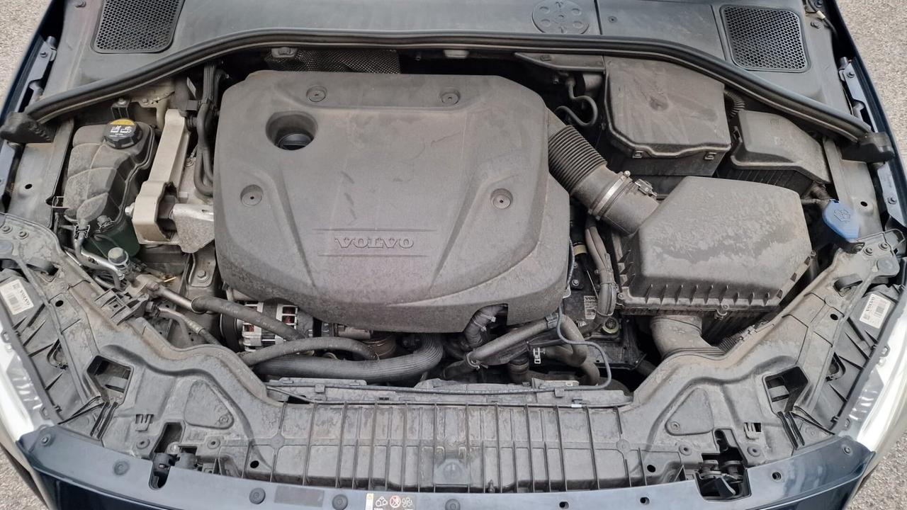 Volvo V60 D2 Geartronic Edition x Neopatentati