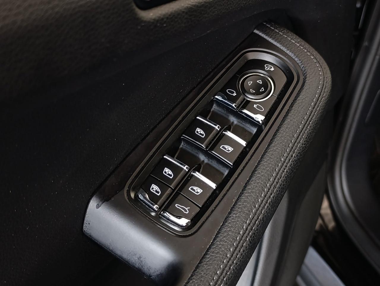 Porsche Macan 2.0 265cv pdk